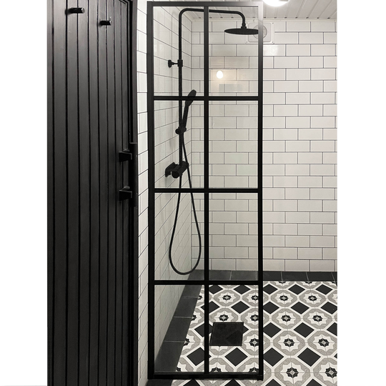 Duschvägg i industridesign | 60x200cm