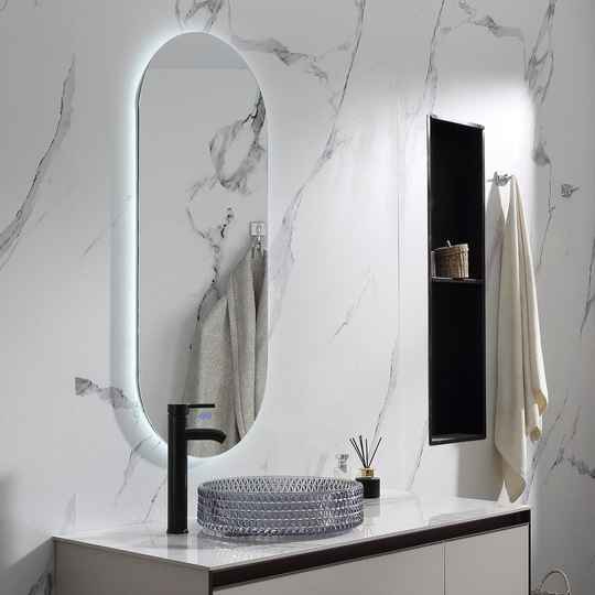 Oval LED-spegel med antifog-funktion - Olivia